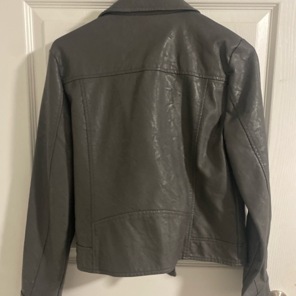 Almost new Jack by Dakota leather looking zip up jacket size small. Gray! - Picture 4 of 5